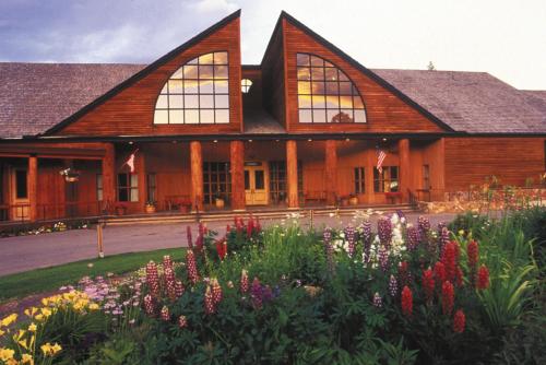 Grouse Mountain Lodge - Accommodation - Whitefish Mountain Resort