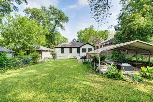 4 Mi to Dtwn Relaxing Escape with Yard in Atlanta in Cascade Road