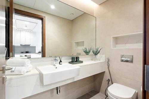 Stunning 1BR Canal Front Residence near Downtown, Dubái (foto 9)