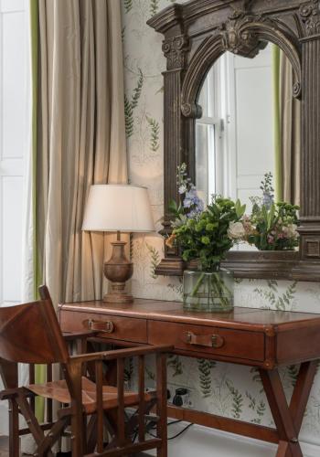 The Edinburgh Address - Castle View Apartment - image 7