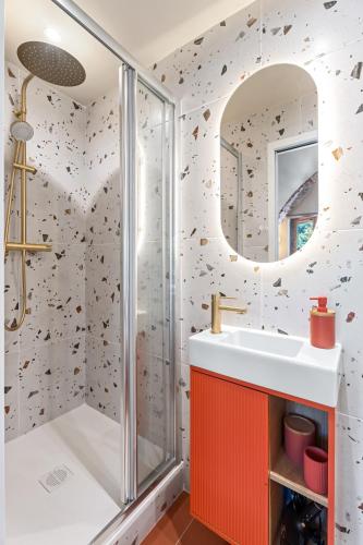 Nice Renting - CROTTIb - Studio Rare Pearl Typical Chic Massena & Sea, Nice (photo 11)