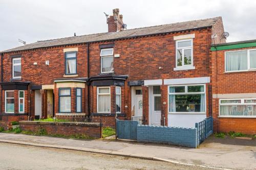 NEW! Modern 3-Bed House, Free Parking, Fast Wi-Fi & Easy Manchester Access, Manchester (fotografie 9)