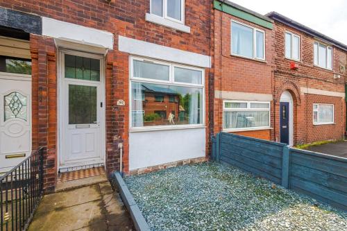 NEW! Modern 3-Bed House, Free Parking, Fast Wi-Fi & Easy Manchester Access, Manchester (fotografie 7)