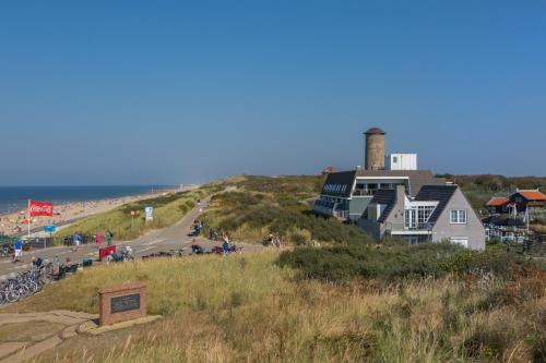 Sfeervol vakantiehuis met airco en grote tuin in centrum Domburg in Domburg