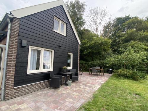 Pohled zvenku, Sfeervol vakantiehuis met airco en grote tuin in centrum Domburg in Domburg