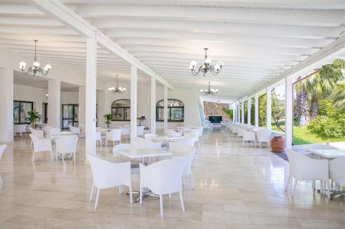 Pubi/sohvabaar, Club Hotel Marina Beach in Orosei