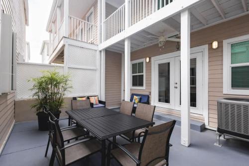 New Casa Caribe by Brightwild- Two-Story Condo Rooftop Pool thumb 2