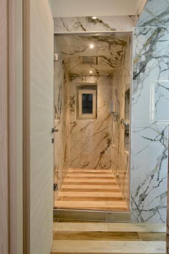 douche, H2ome - Giovannetti Design, relax e comfort a pochi minuti dal centro in Sampierdarena