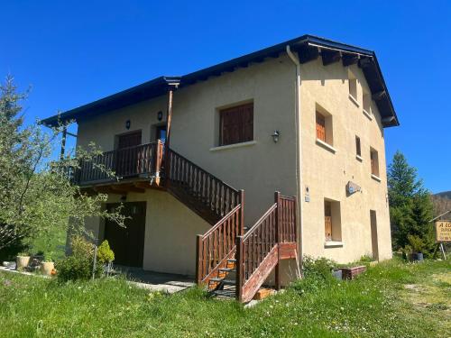 Kert, Gite au bord de l'aude in Matemale