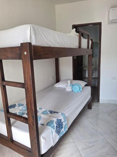 1 double bed, 1 bunk bed