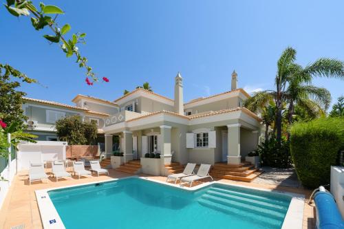 Charming Villa with Private Pool by LovelyStay, Albufeira