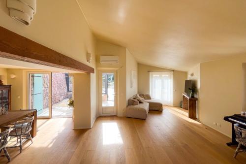 Double Family Villa12 people with Pool near Cannes in Parc Residentiel de l'Esterel