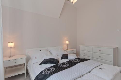Two-Bedroom Suite image 10