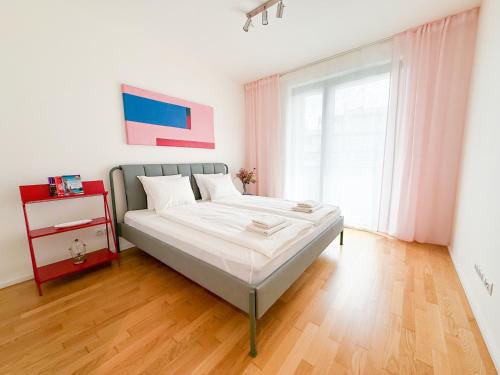 New Modern Apartment in Center with Terrace and Parking, Praga (foto 3)