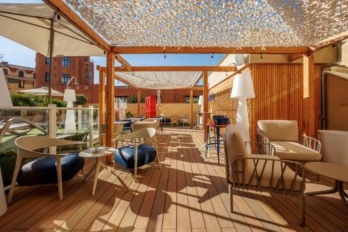 Bar/lounge, ibis Nice Centre Gare in Train Station