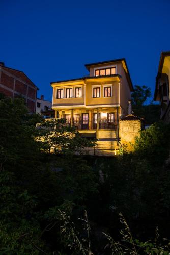 숙소 외관, Riverside - Eco Living in 베리아