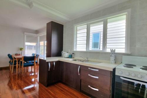 5BR Family House in Hillsborough, Auckland (fotografie 6)