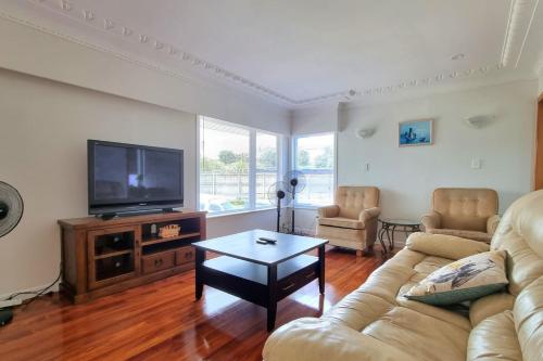 5BR Family House in Hillsborough, Auckland (fotografie 10)