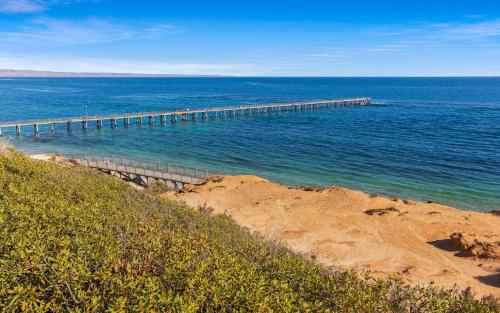 35 Degrees South - Steps to Sand and Shops in Port Noarlunga