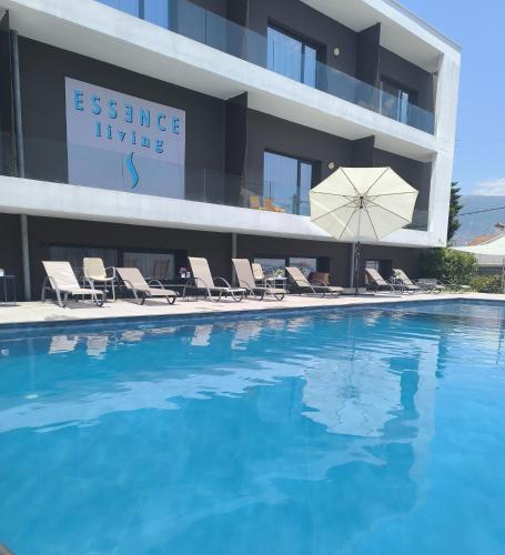 เอสเซนส์ ลีฟวิง เอ็กซ์คลูซีฟ (Essence Living Exclusive) in อิโออันนินา