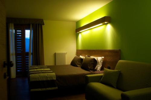 Chambre triple, vue sur la montagne