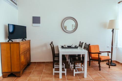 Day One Fira Mansion - image 4