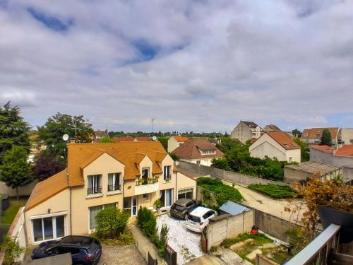 周邊環境, Duplex lumineux, balcon, parking, plein centre in 邁松拉菲特