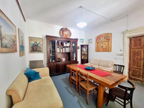 Casa Manconi in นูออโร