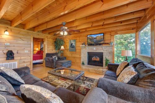 Beverly's Bearadise (4), Sevierville