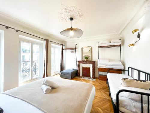 Urban Flat 99 - Spacious 6 BDR Apartment in Paris - image 7