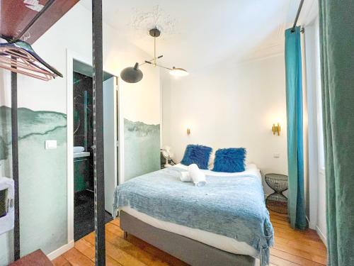 Urban Flat 99 - Spacious 6 BDR Apartment in Paris - image 6