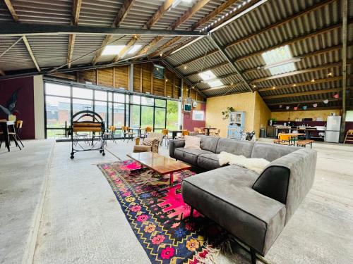 Charming cabin Avondgloed in farmer's orchard in Hem
