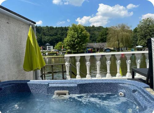 Au Fil de l Eau in Ivuāra
