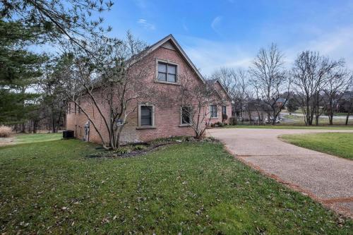 LakeFront | HotTub | Dock | 4BD4.5BA | FreeParking, Nonaville