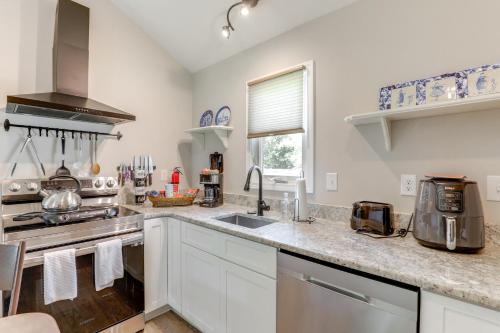 1 Mi to Conway Riverwalk Studio in Historic Dtwn in Conway (Dél-Karolina)