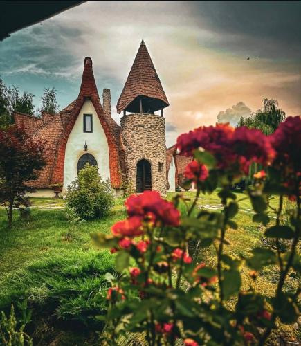 Castelul de Lut - Photo 3 in Porumbacu De Sus, Romania