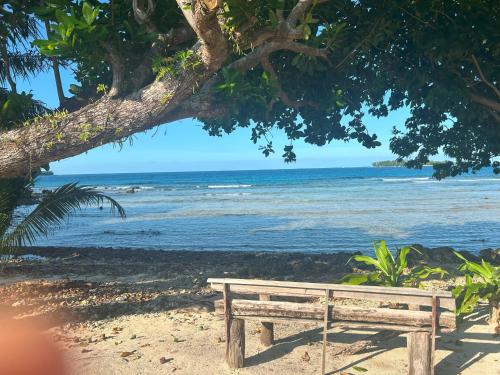 Garden Reef Bungalows in Luganville