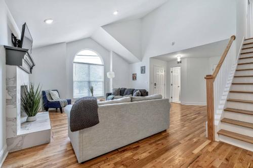 Patogumai, Nashville Nest: Renovated Retreat Near BNA in Anticoch (TN)