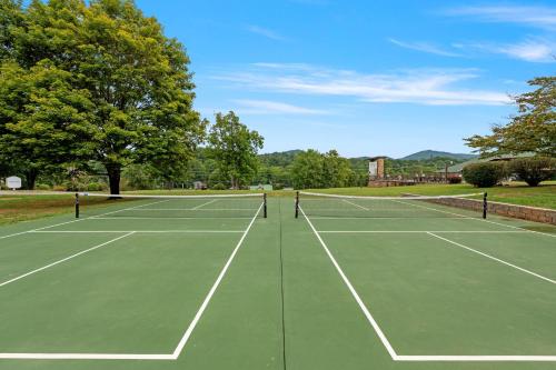 Tremont Lodge & Resort - image 12