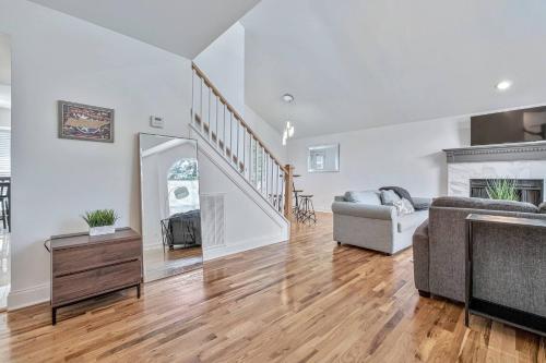 Patogumai, Nashville Nest: Renovated Retreat Near BNA in Anticoch (TN)