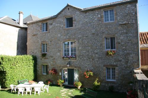 Chambres D’hôtes Lou Jassou chambre d'hôte Sainte-Eulalie-de-Cernon