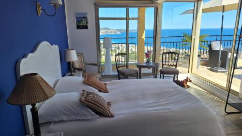 Abbaye de Roseland le Lara chambre double avec roof top vue mer, Nice (photo 7)