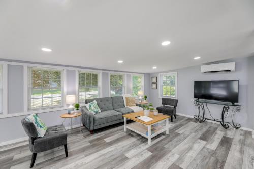 12 Mi to Dtwn Lewes & Beach: Delaware Home w/ Deck in Millsboro (DE)