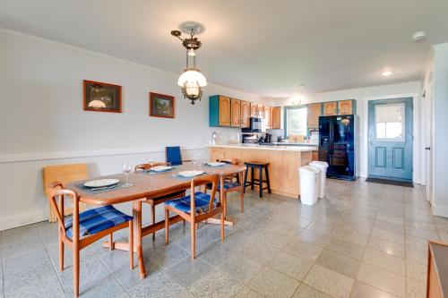 Community Boat Dock: Lake Memphremagog Condo! in Derby (VT)
