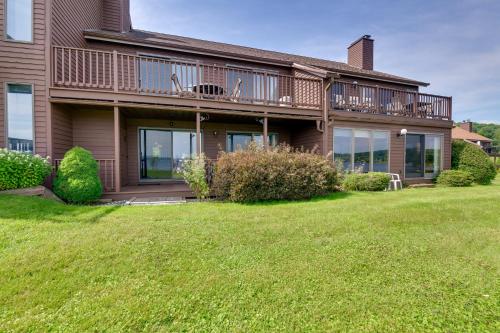 Community Boat Dock: Lake Memphremagog Condo! in Derby (VT)