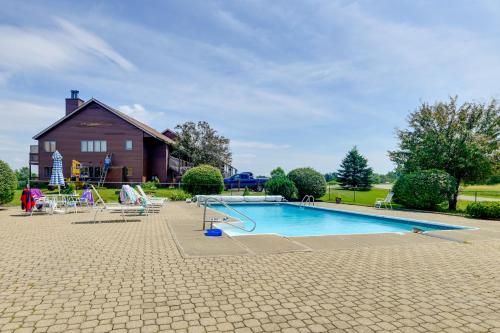 Community Boat Dock: Lake Memphremagog Condo! in Derby (VT)