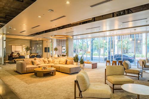 Homey 1BD - Central Downtown - Gym, Pool, Parking near Japanese Friendship Garden of Phoenix