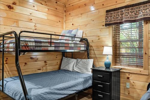 Knotty Pine Delight by RedAwning – Gatlinburg, TN