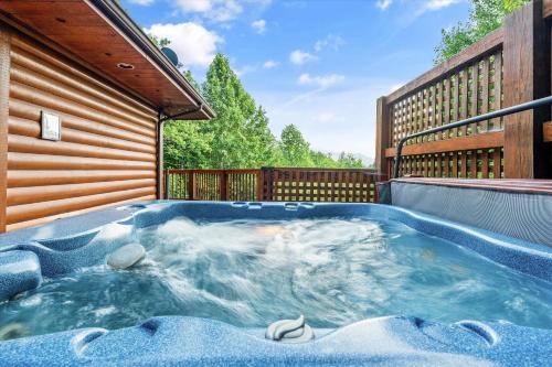 Knotty Pine Delight by RedAwning – Gatlinburg, TN