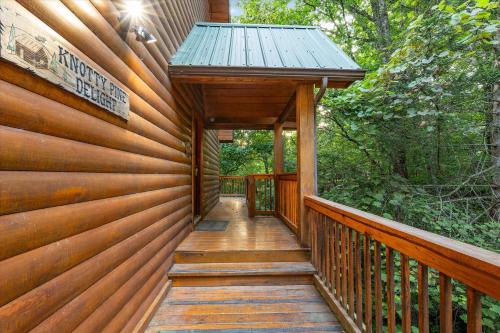 Knotty Pine Delight by RedAwning – Gatlinburg, TN
